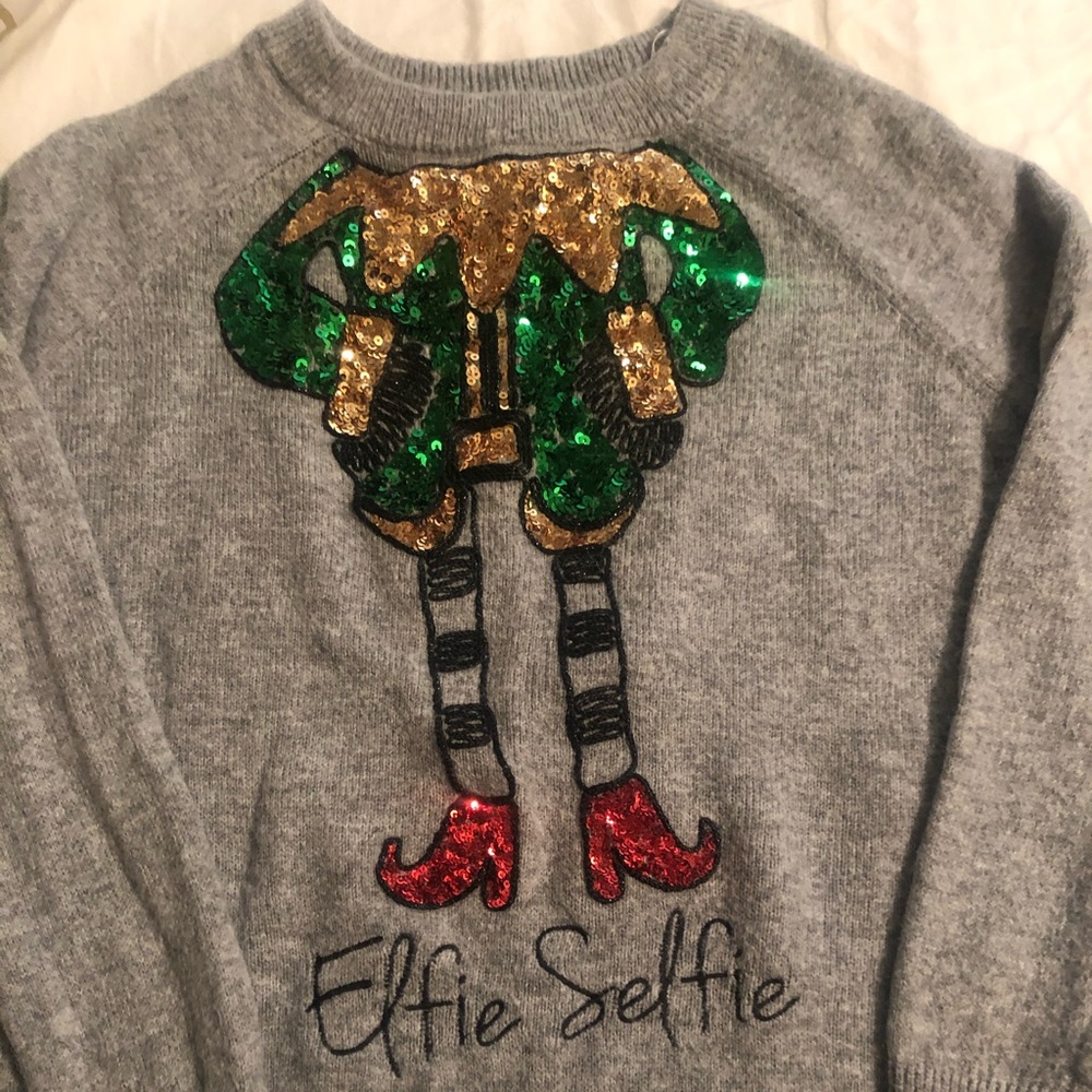 H&M Elfie Selfie Sweater Size M EUC
